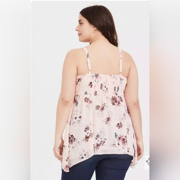 Torrid Blush Pink Floral Chiffon Sharkbite Tunic Cami size Large - Picture 2 of 11